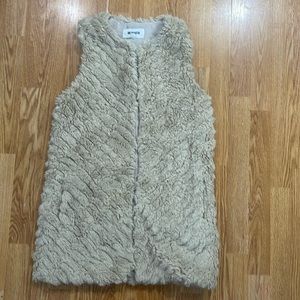 BB DAKOTA FAUX FUR VEST
